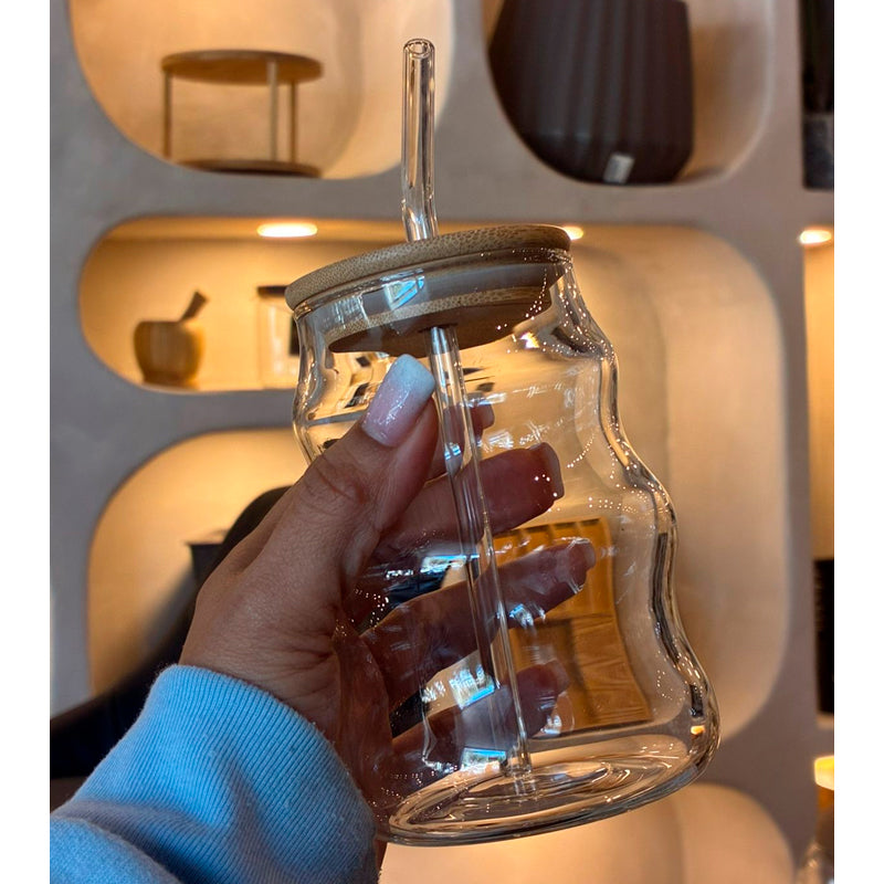Vaso de Vidrio Ondulado con Tapa de Bambú y Bombilla 400ml