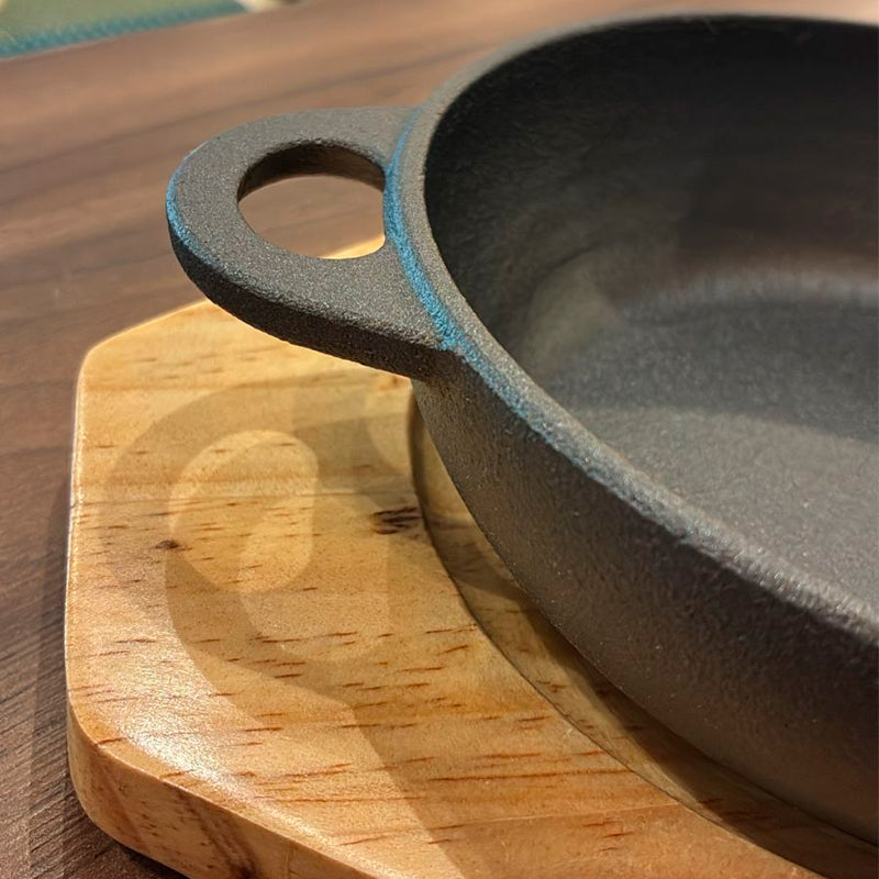 Sarten Hierro Fundido Antiadherente con Asas y Base de Madera