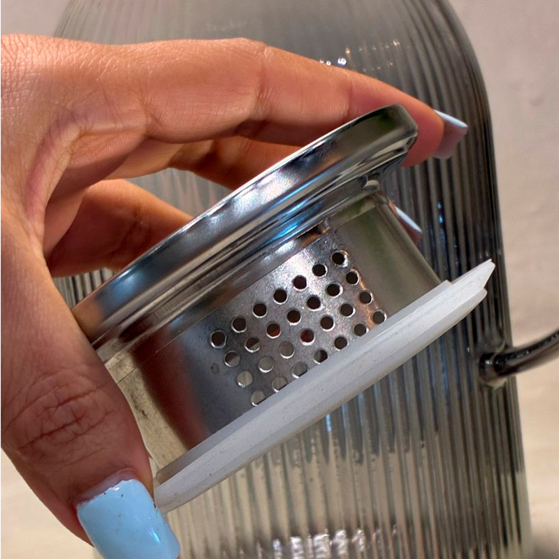 Juego de Jarra De Vidrio Elegante Con Tapa De Acero Inoxidable y 6 vasos