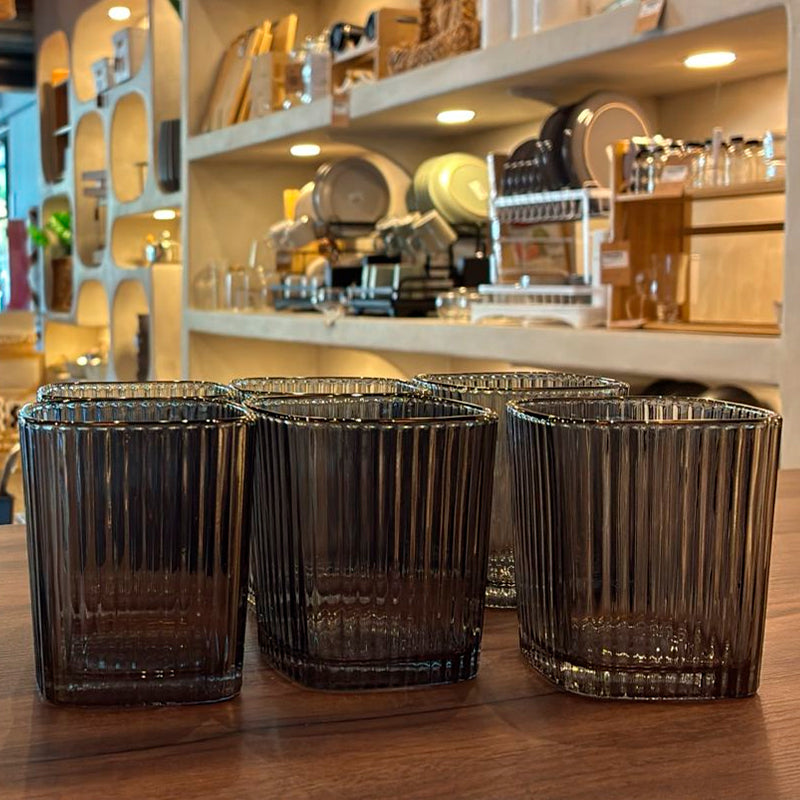 Juego de Jarra De Vidrio Moderna Con Tapa y 6 Vasos Diseño Acanalado