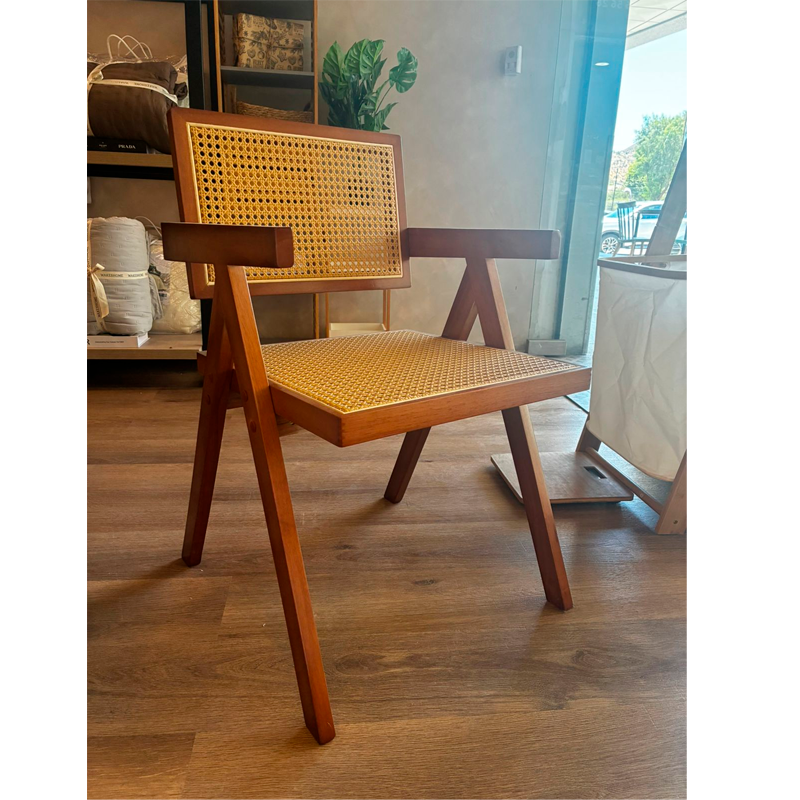 Silla Chandigarh Ratán Madera