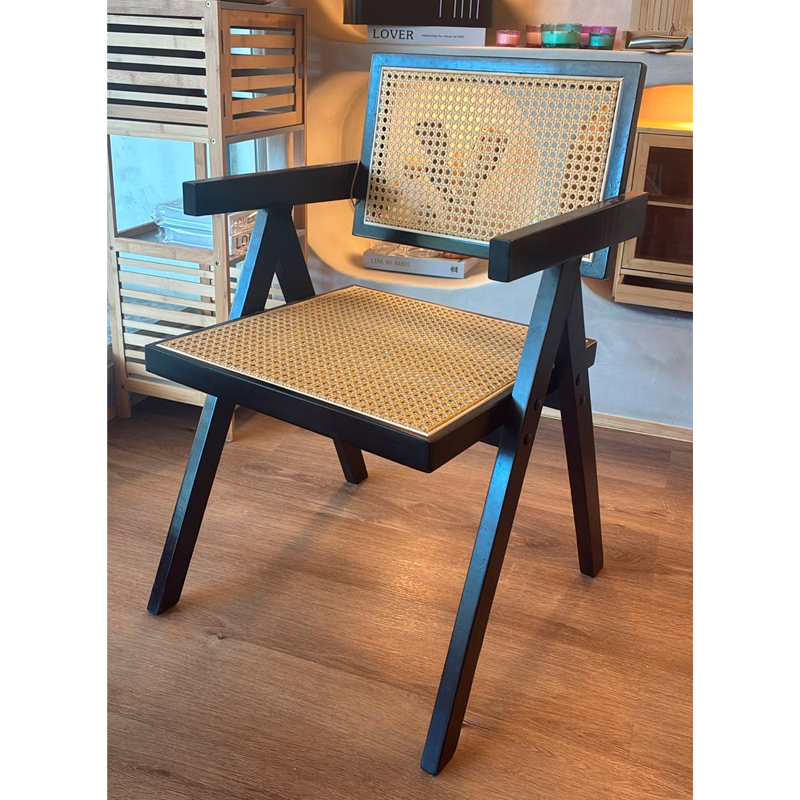 Silla Chandigarh Ratán Madera